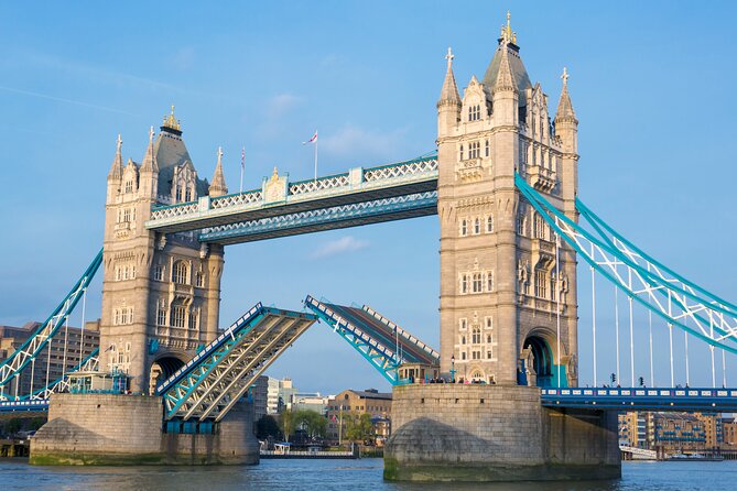 Luxury Mercedes chauffeur tour service in London