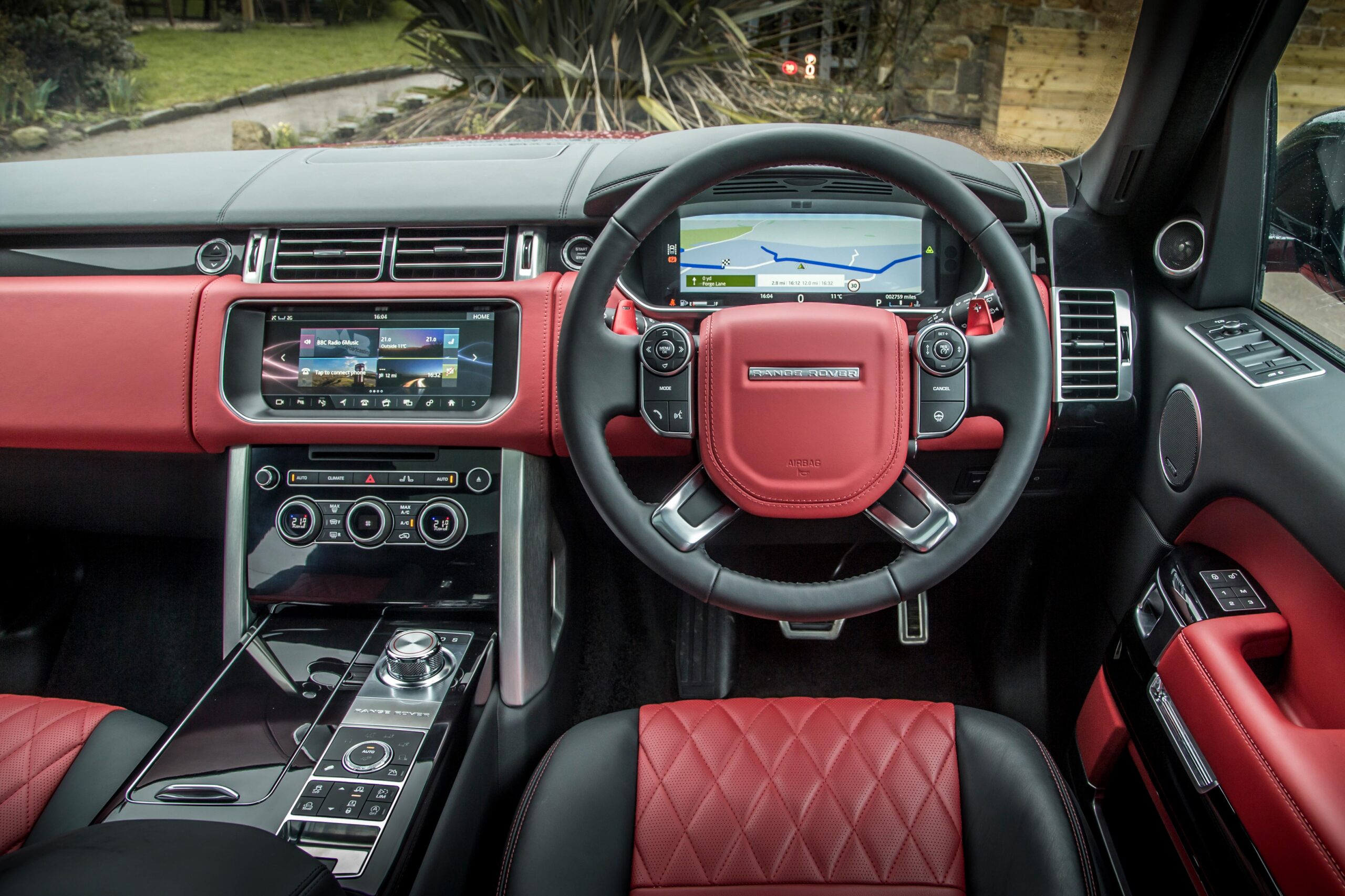 Luxury Range Rover business chauffeur interior