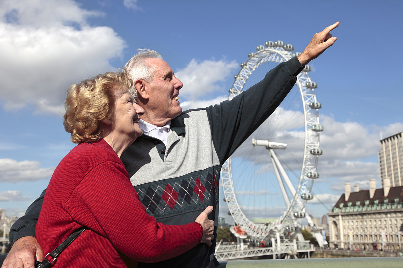 Private chauffeur city exploration tour in London