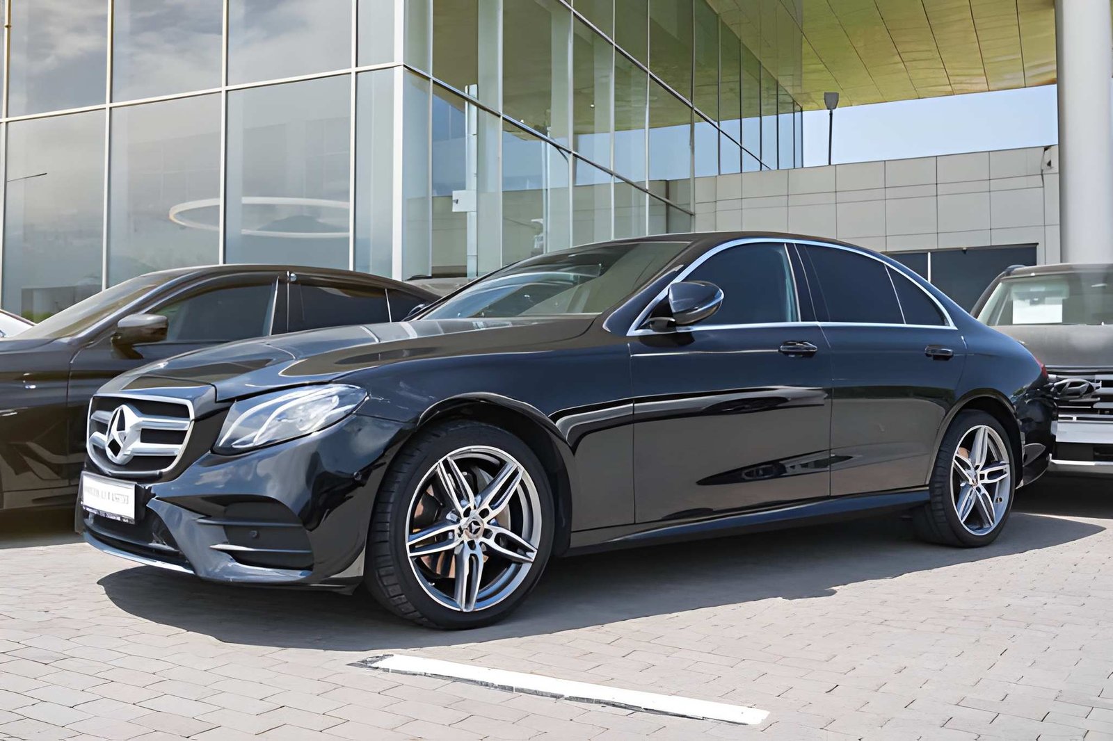Executive chauffeur transfer for BST Hyde Park London