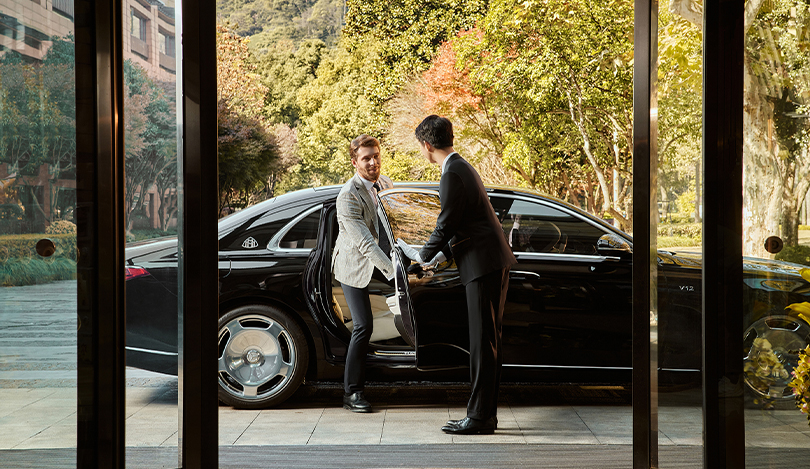 Luxury hotel chauffeur service in London