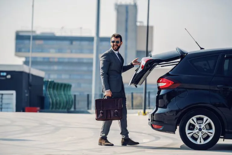 Benefits of Hiring a Chauffeur