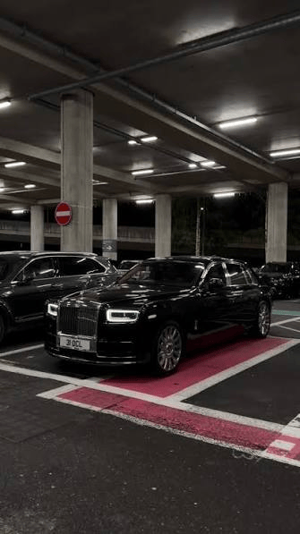 Comfortable chauffeur vehicle for exploring London