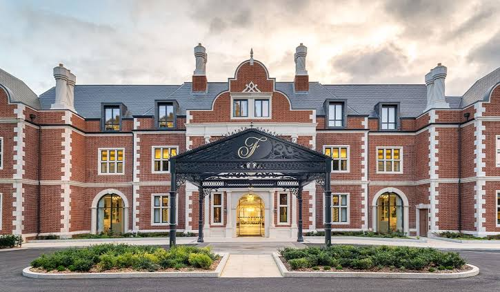 Executive vehicle interior for Premium Travel London