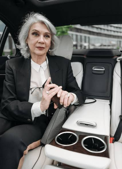 Executive vehicle interior for tailored chauffeur travel